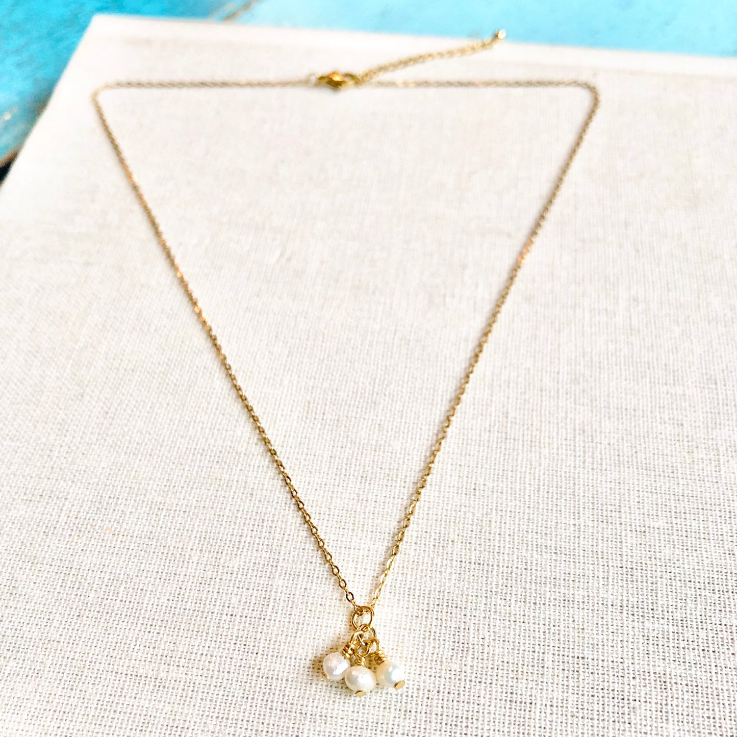 Collar Cereza Blanca