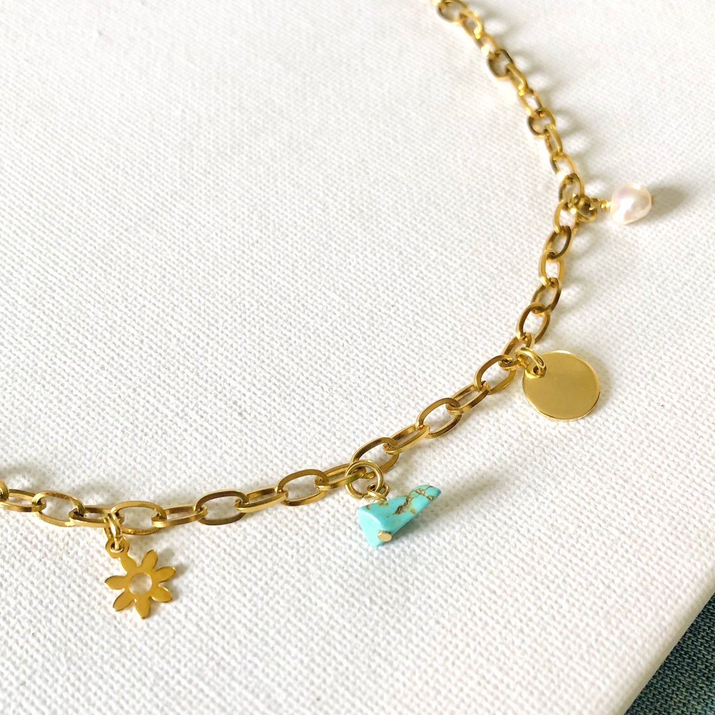 Collar Nefertiti