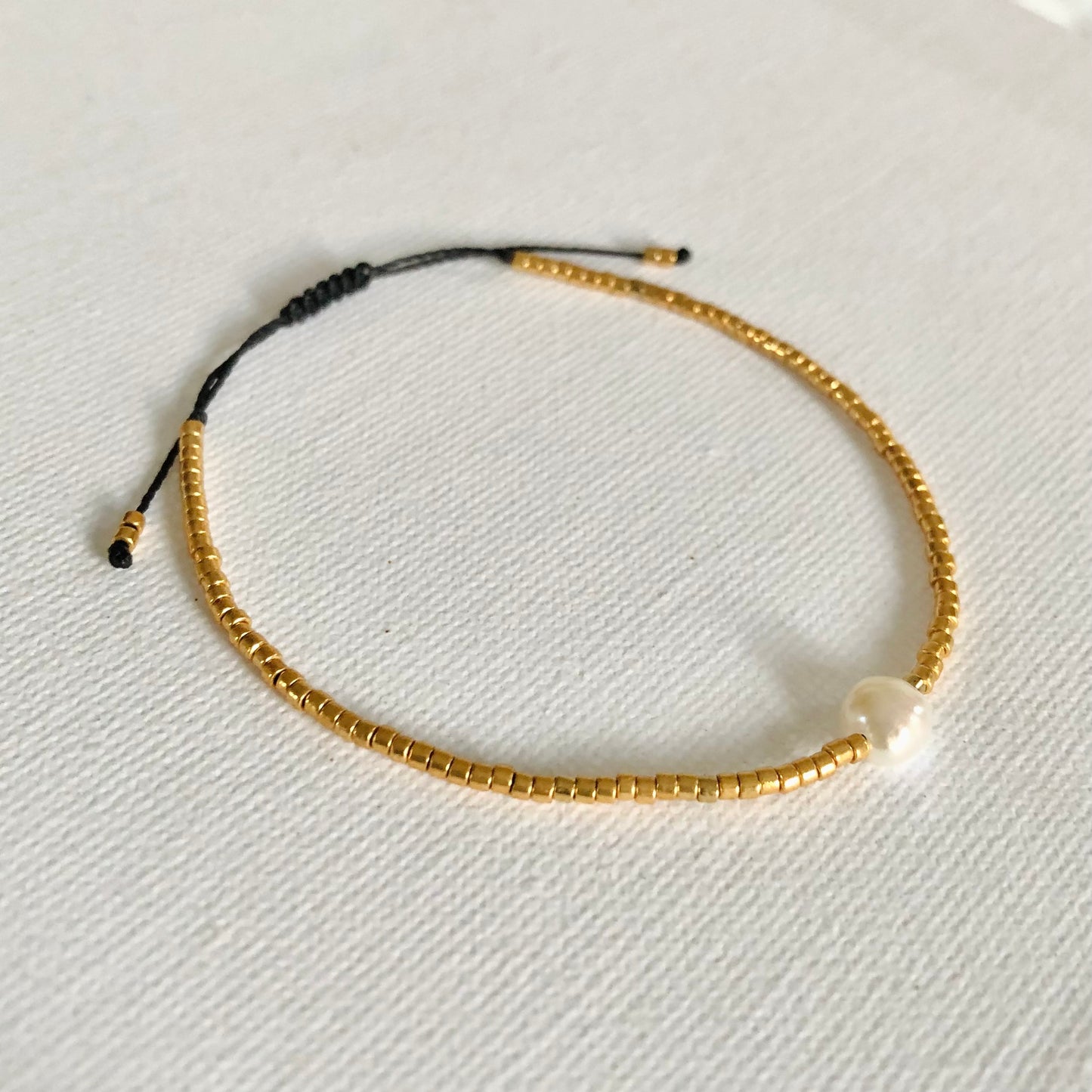 Pulsera Perla Dorada